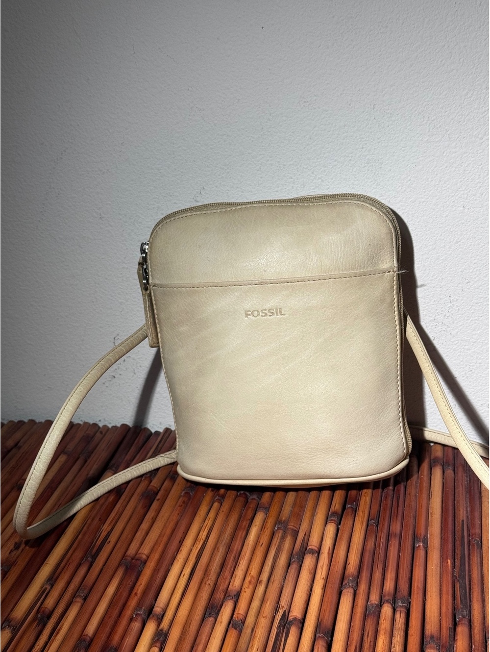 Vintage Fossil Genuine Leather Organizer Crossbody Purse Ivory Cream Y2K